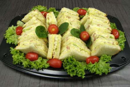 mpompes catering